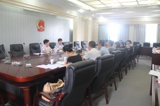 政府領(lǐng)導、企業(yè)代表參加了崇禮新城投資合作協(xié)議討論會(huì )